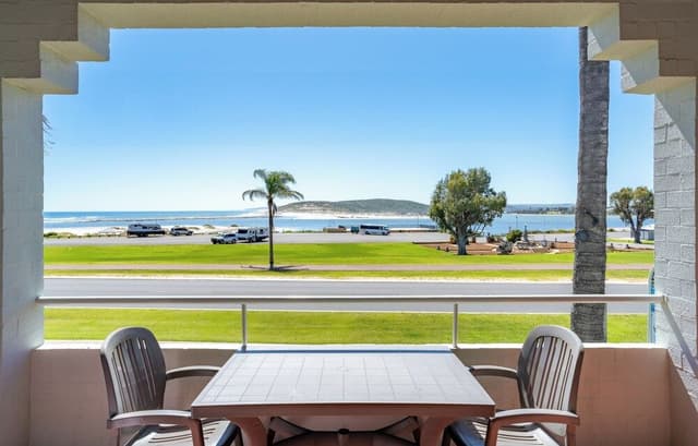 Panoramic Apartment, Beach View