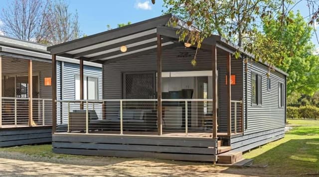 Deluxe 2 Bedroom Cabin - 2 Queen
