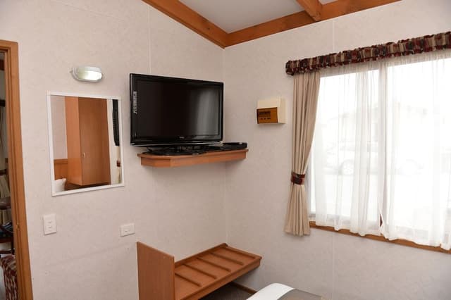 Deluxe Spa Cabin - Full Linen