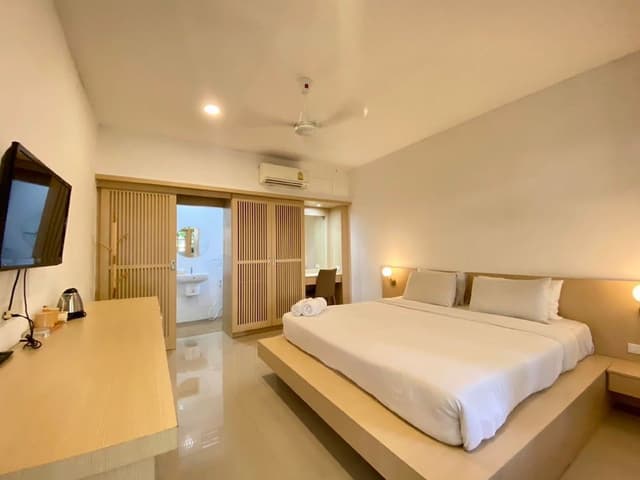 Deluxe Room, Garden View