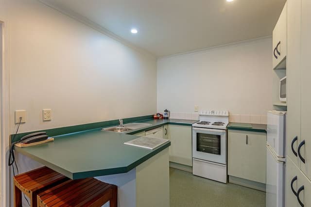 Deluxe Two-Bedroom Flat Apartment