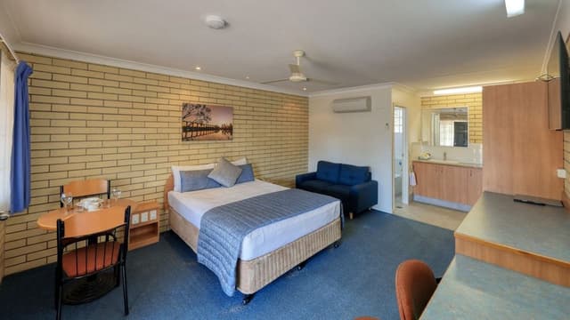 Queen Room