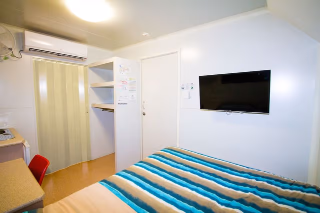 Compact Queen Van Room