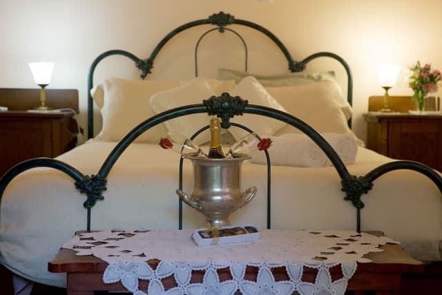 Romantic Double Room, Non Smoking, Balcony (Queen w/ private Bath (3))