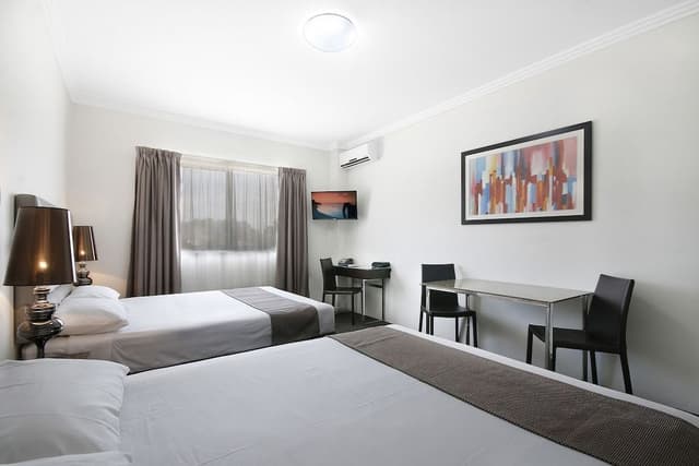 Twin Suite