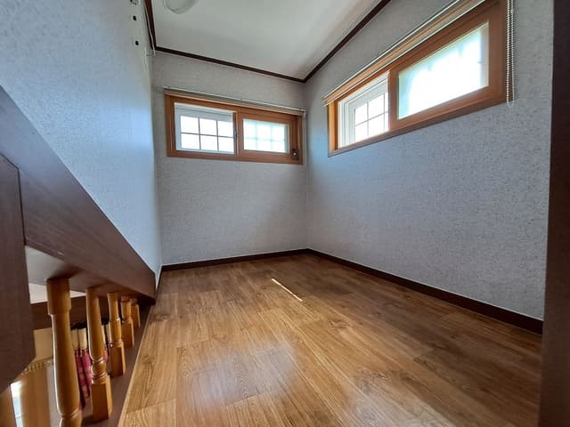 Family Room (1 Double, 1 Futon)