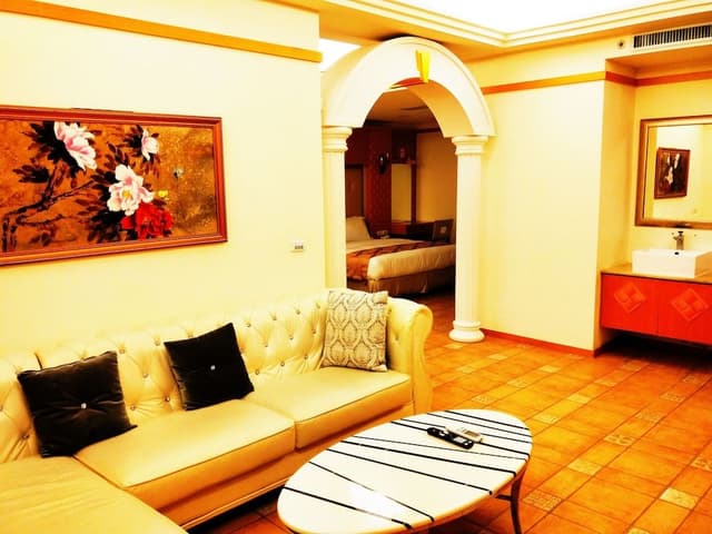 Deluxe Room (6 People)