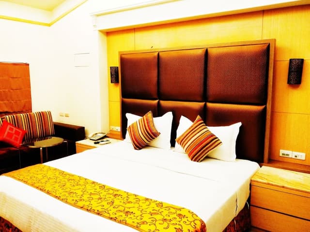 Monarch Deluxe Double Room