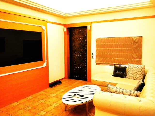 Deluxe Room (6 People)