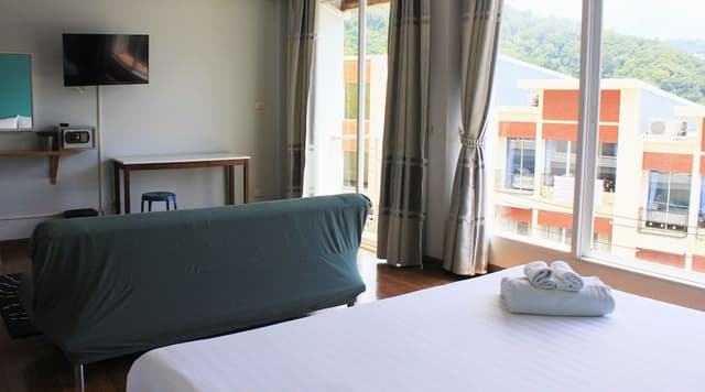 City Room, 1 Queen Bed with Sofa bed, Non Smoking, City View