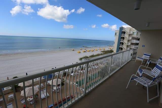 One Bedroom Suite - Gulf and Pool View (Two Balconies)