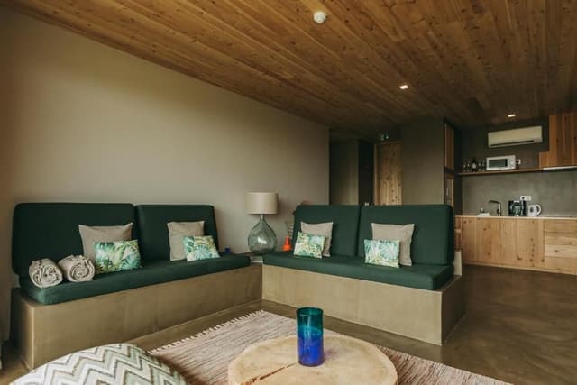 ONE-BEDROOM GARDEN VILLA