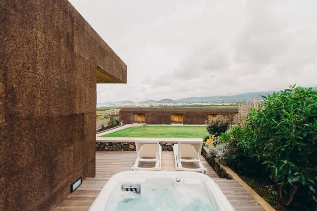 RETREAT STUDIO