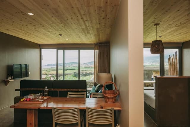RETREAT STUDIO