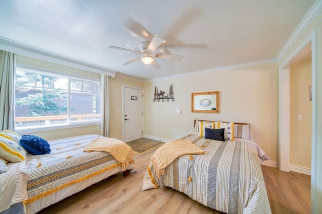 2 Bedroom, 2 bath, Full Kitchen