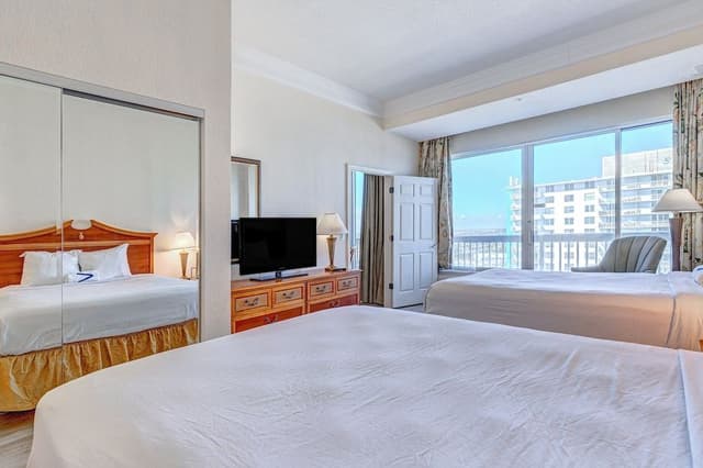 Studio, Multiple Beds, Hot Tub, Ocean View (Daytona Beach Resort 1417)