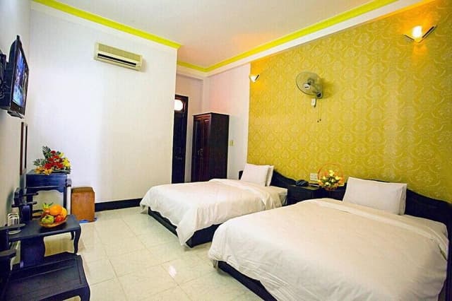 Senior Twin Room, 2 Twin Beds, Non Smoking, Partial Ocean View