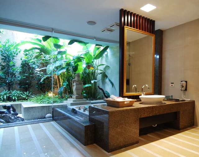 Deluxe / Elegance Suite (Daily check out is required)