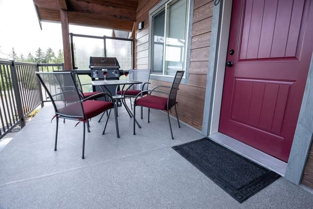 Premier Cabin