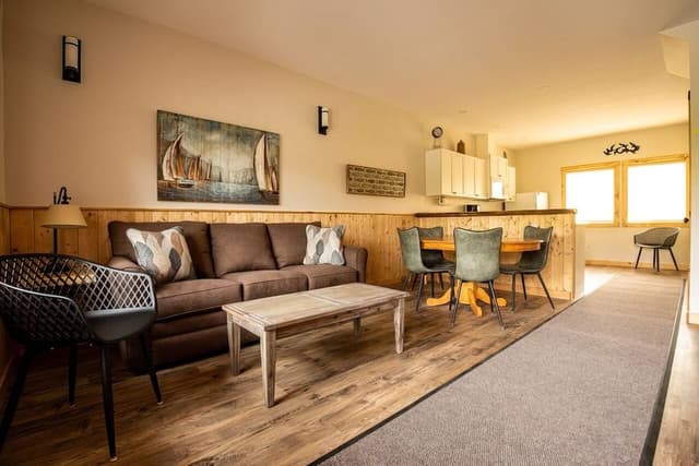 Premier Cabin