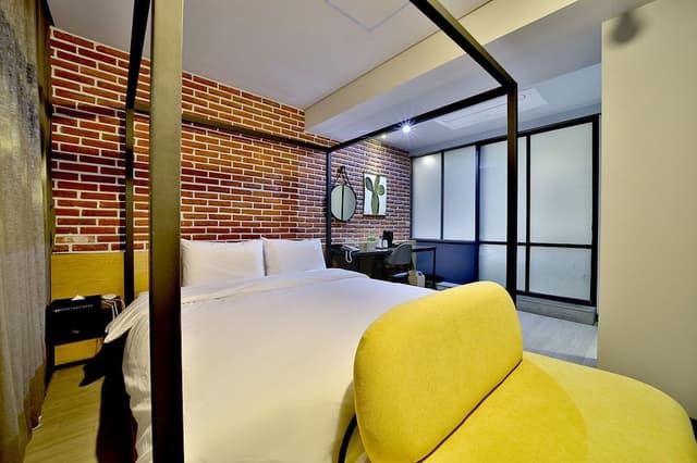 Royal Double Room (Check-in time 6PM)