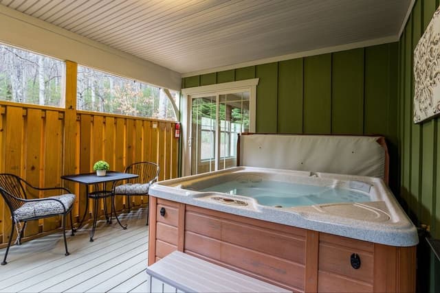 Cottage, 1 King Bed with Sofa bed, Hot Tub