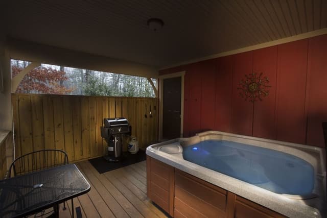 Cottage, 1 King Bed with Sofa bed, Hot Tub