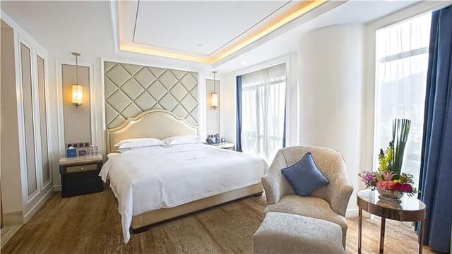 Business Suite, 1 King Bed