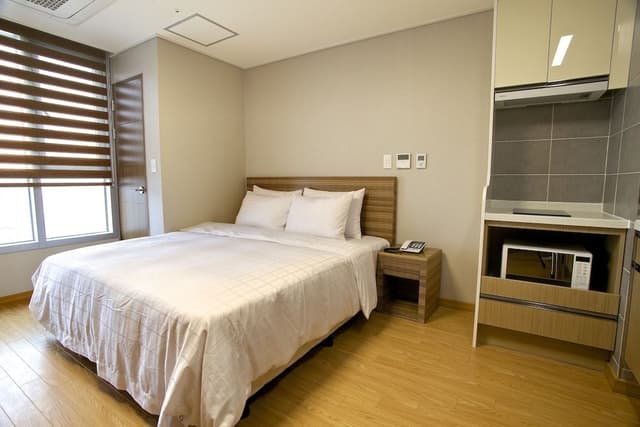 Condo Type(Kitchen) - Superior Family Twin(City View)