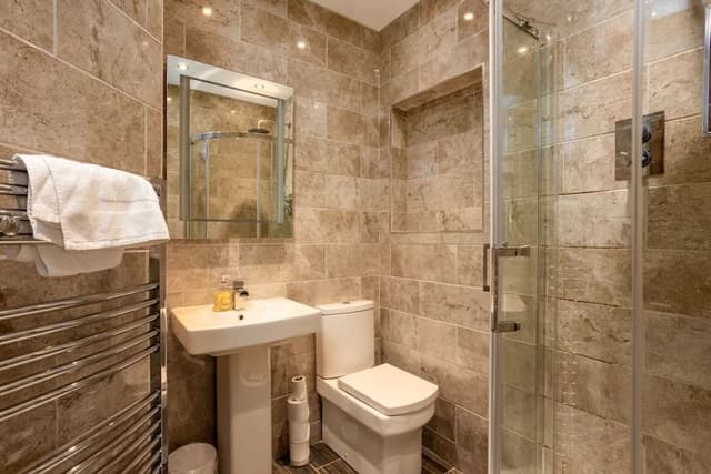 Apartment (2 Bedrooms)