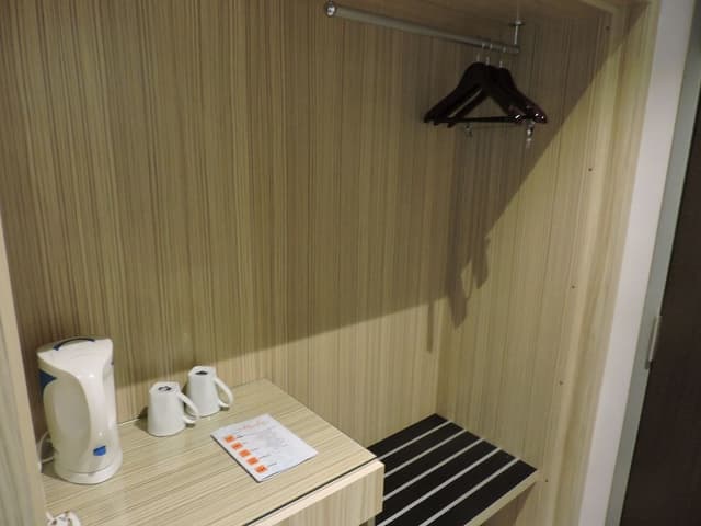 Deluxe Room (Queen)