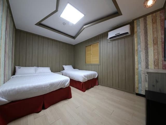 Triple Room