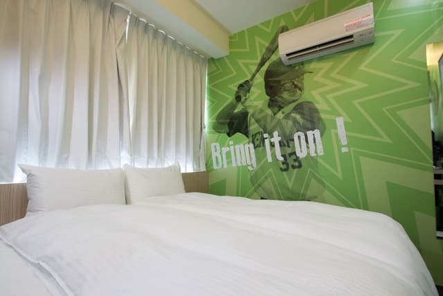Economy Room
