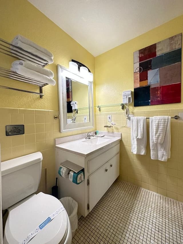 Comfort Apartment, 2 Bedrooms, Kitchen, Pool View