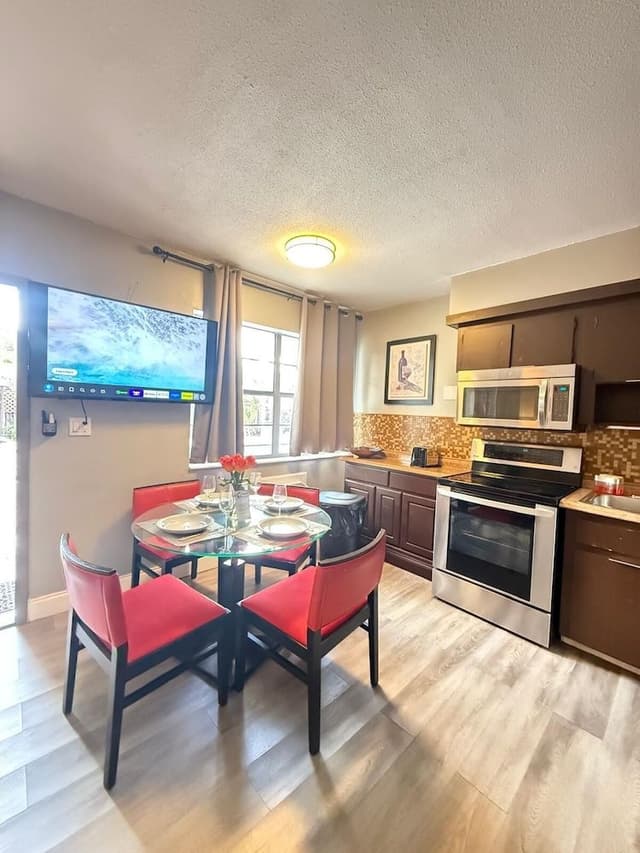 Comfort Apartment, 1 Bedroom, Kitchen, Pool View