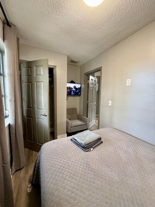 Family Apartment, 3 Bedrooms, Kitchen, Pool View