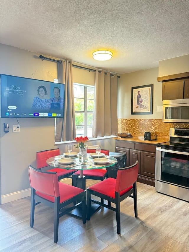 Comfort Apartment, 1 Bedroom, Kitchen, Pool View