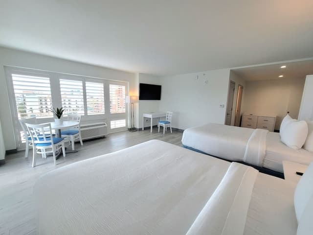 Premium Room, 2 Queen Beds, City View