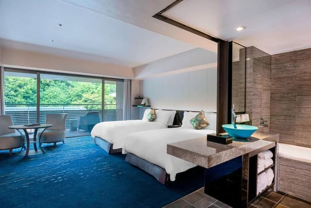 Room, 2 Twin Beds, Balcony (View)