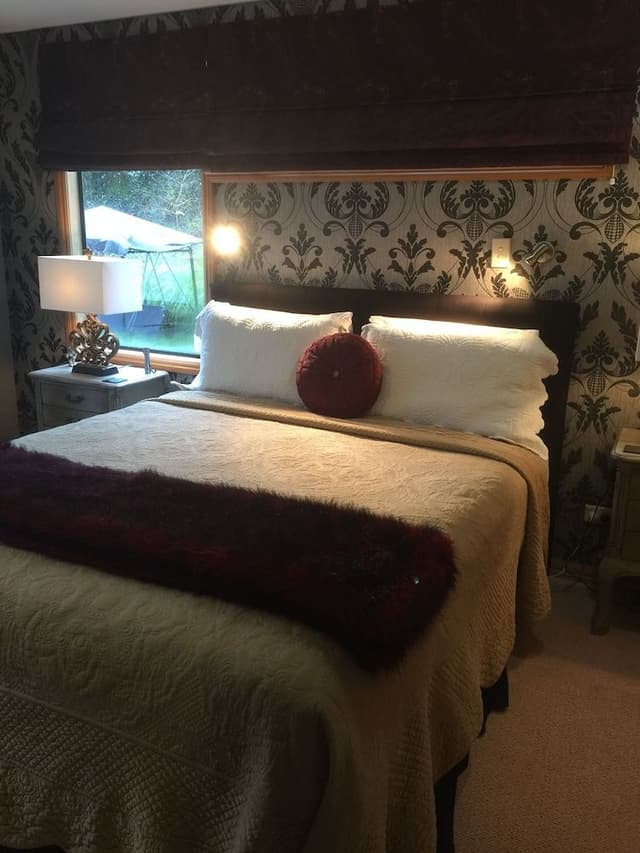 Luxury Suite, 1 King Bed, Ensuite
