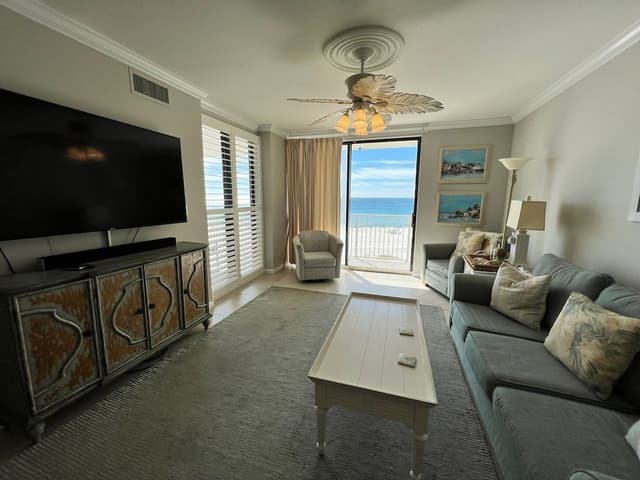 Condo, Multiple Beds, Pool Access (Shoalwater 404)