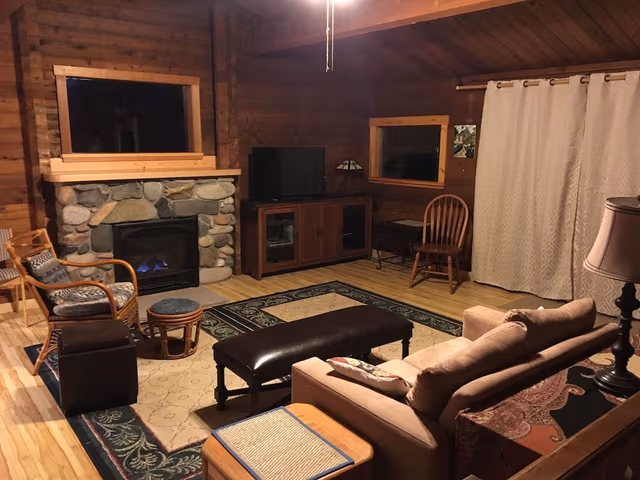 House, 3 Bedrooms, Kitchen, River View (River House)