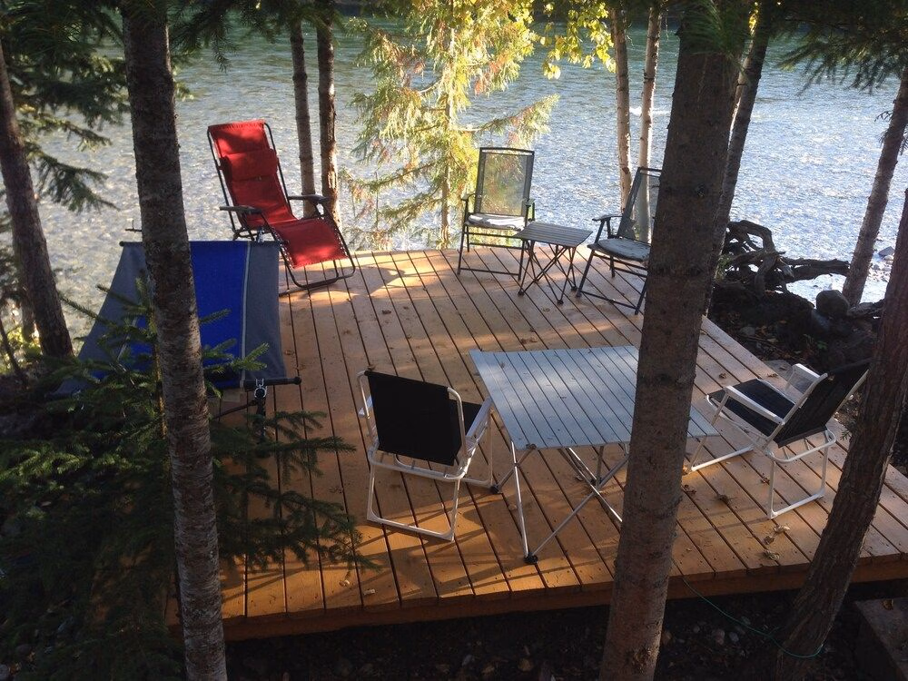 Riverside Adventures Vacation Rentals1