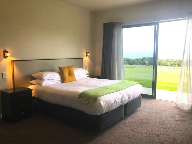 Superior King Suite