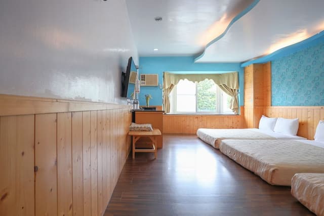 Family Room (Six people room)