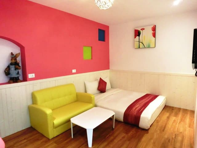 Standard Double Room, No Windows