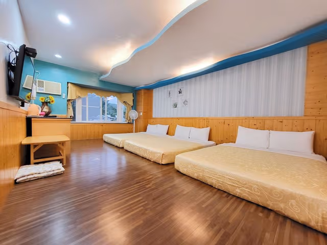 Family Room (Six people room)