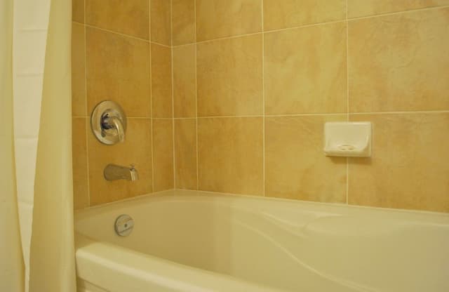Deluxe Suite, 1 Bedroom (CN Tower View)