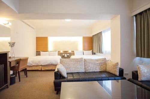 Deluxe Suite