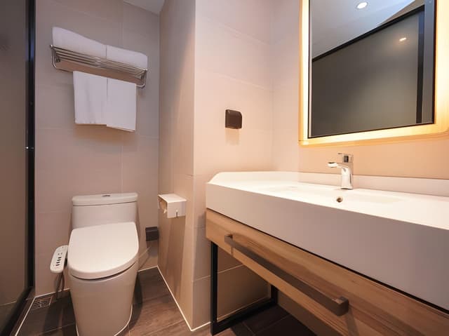 2 Bed Twin Superior Room